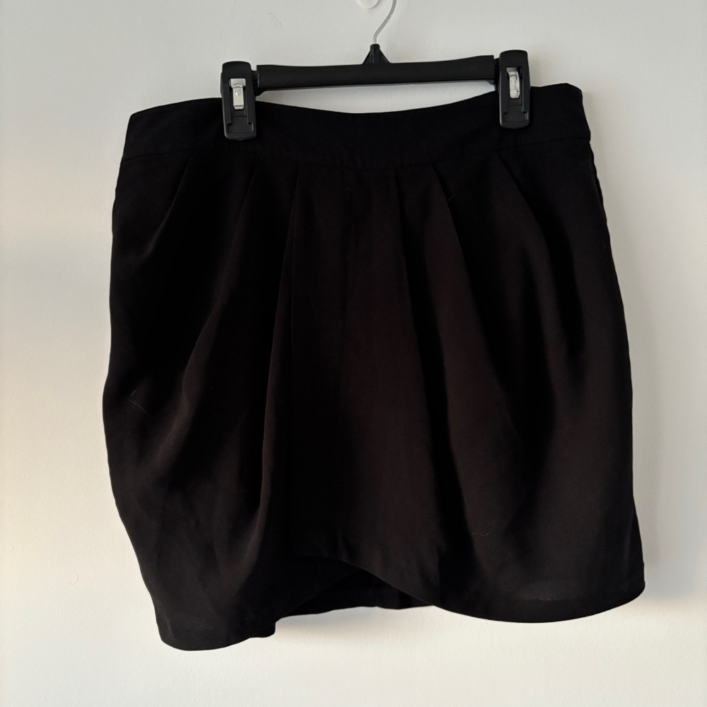 2/$20 Forever 21 Black Tulip Bubble Skirt 100% polyster formal work cute office